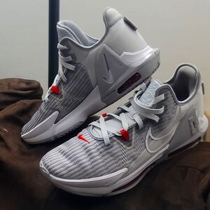 Lebron Witness 6 Pure Platinum